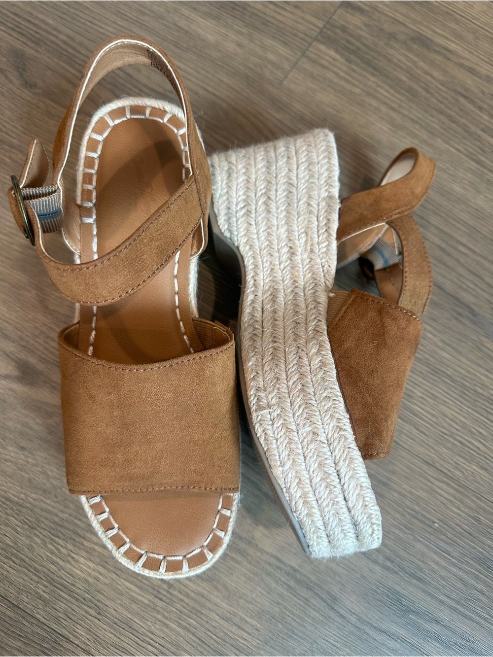 Universal Thread Tan Suede Espadrille Platform Sandals